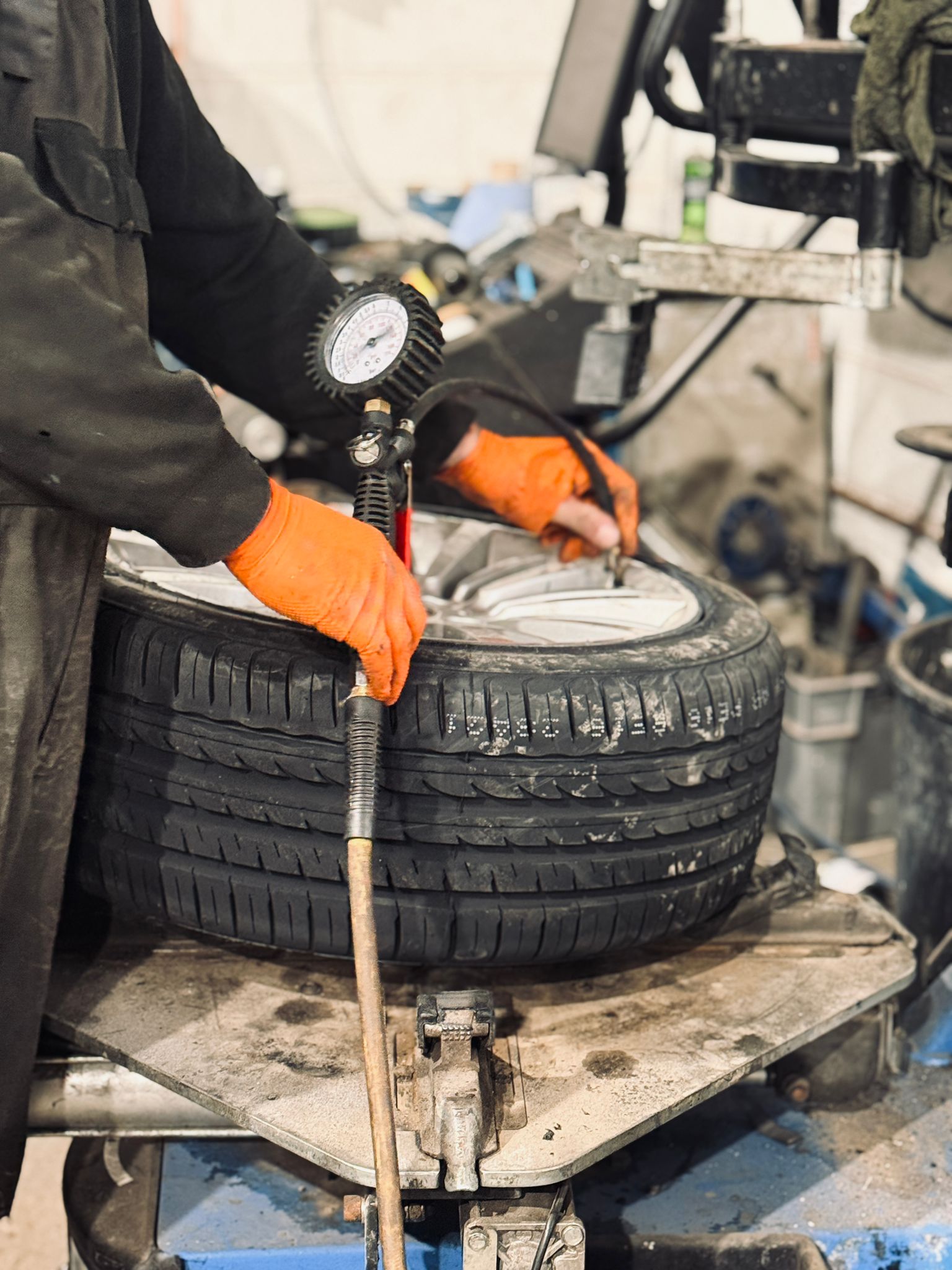 Tyres and wheel alignment service