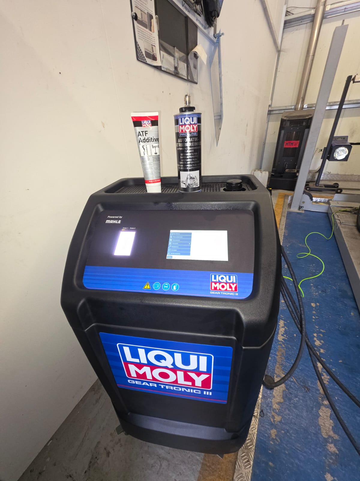Liqui Moly Gear Tronic gearbox service machine